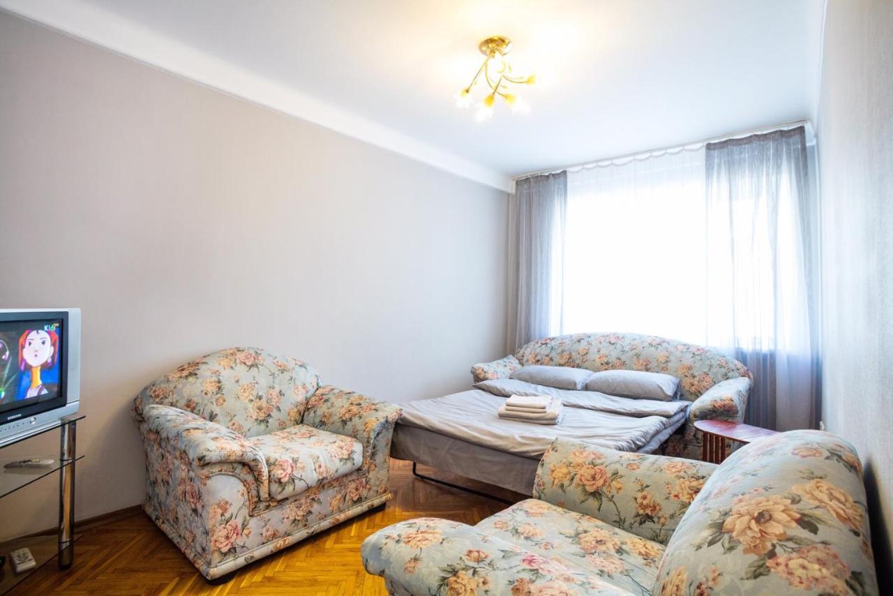 Apartment Near Metro Pecherskaya Kiev Luaran gambar
