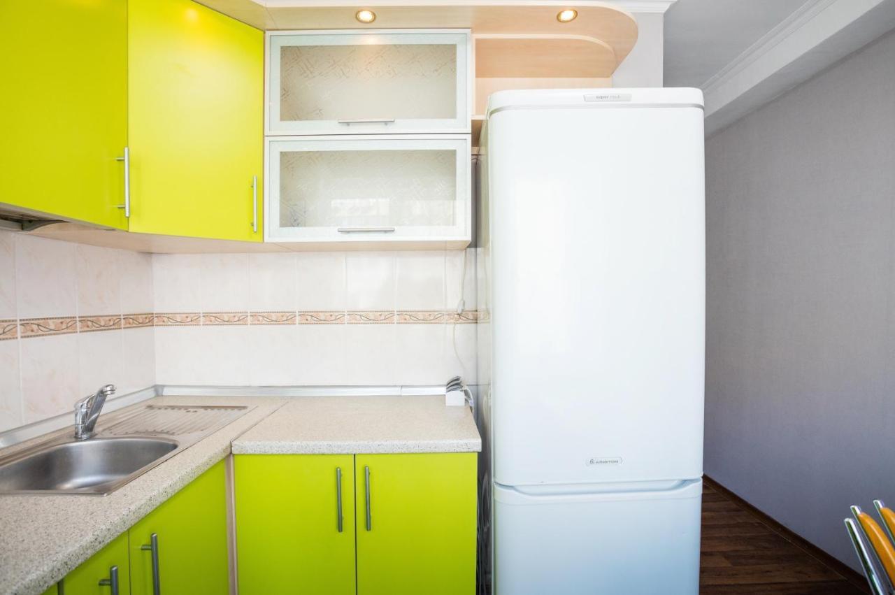 Apartment Near Metro Pecherskaya Kiev Luaran gambar