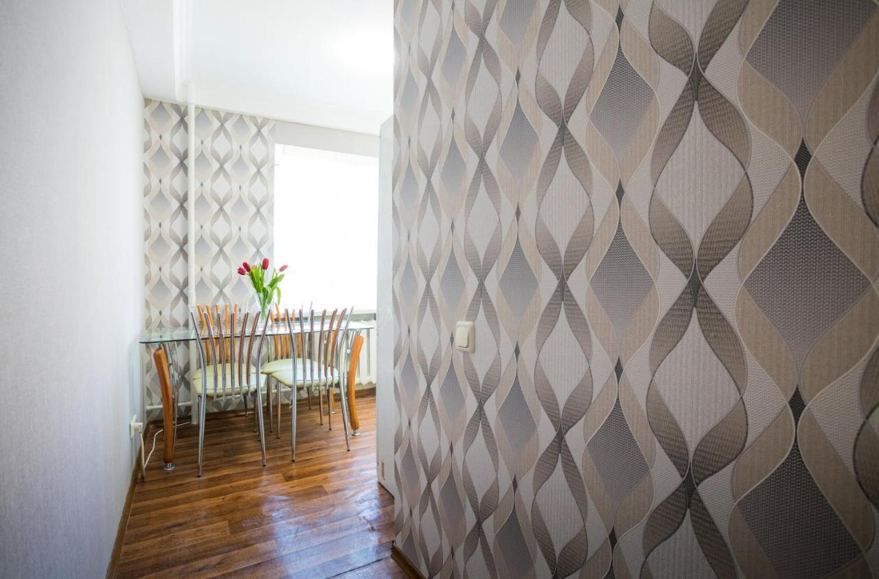 Apartment Near Metro Pecherskaya Kiev Luaran gambar
